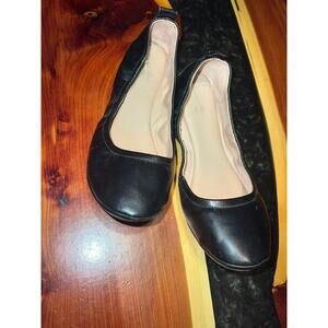 Universal Thread Black Flats size 8 1/2